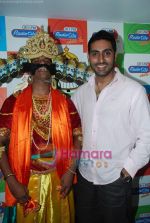 Abhishek Bachchan at Radio City to promote Raavan in Bandra on 8th June 2010 (18).JPG